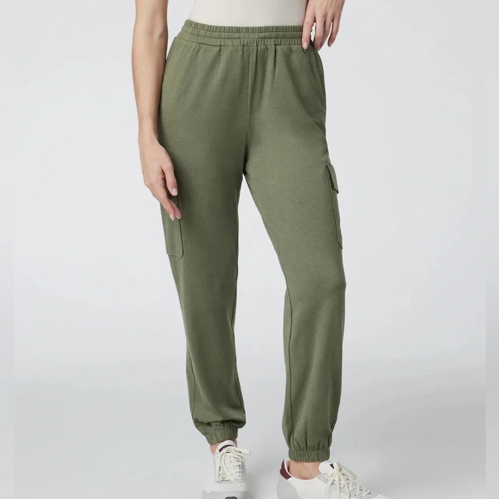 Vuori Women’s Boyfriend Cargo Joggers Dark Metal NWT - Picture 2 of 4
